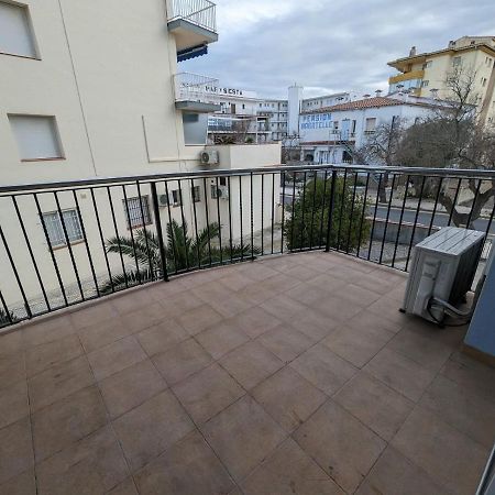 Apartamento En Roses, A 2 Minutos A Pie De Playa Buitenkant foto