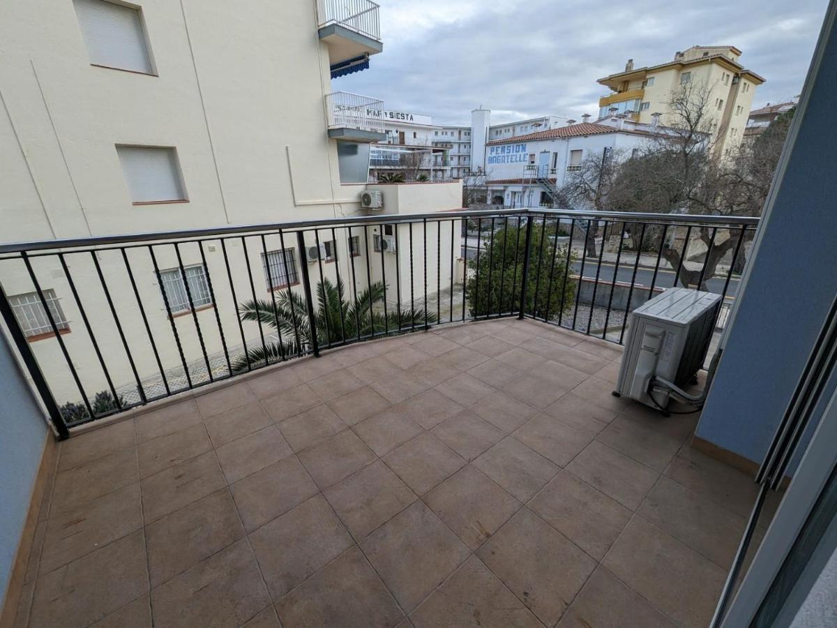 Apartamento En Roses, A 2 Minutos A Pie De Playa Buitenkant foto