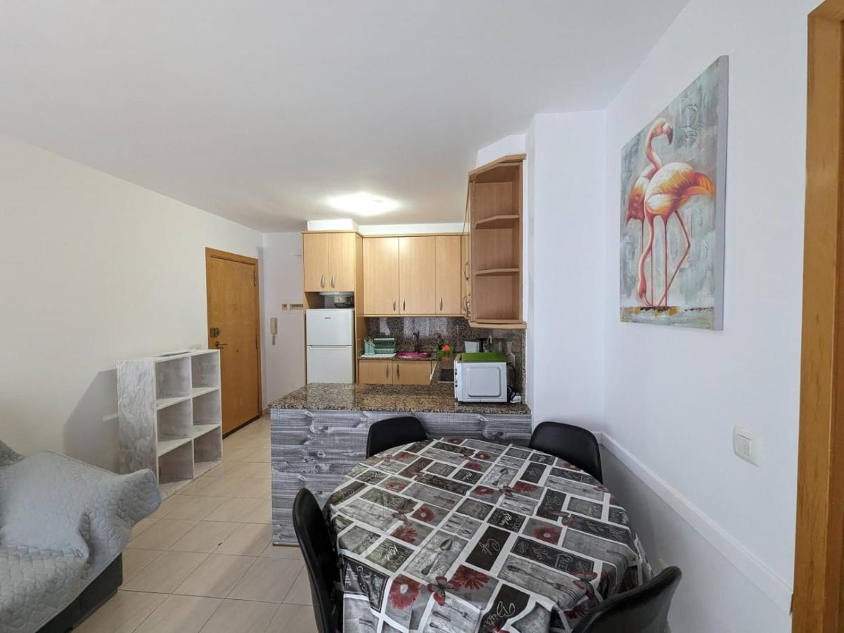 Apartamento En Roses, A 2 Minutos A Pie De Playa Buitenkant foto