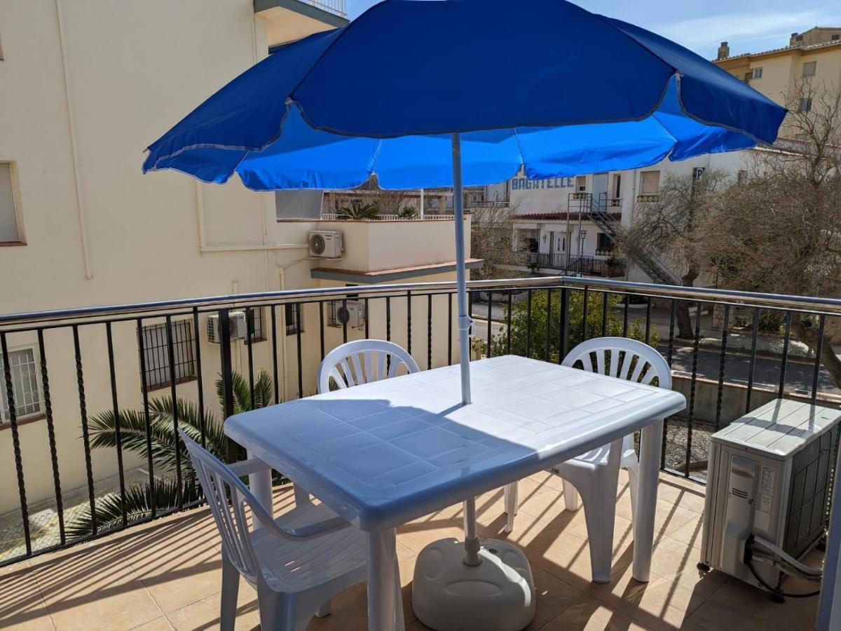Apartamento En Roses, A 2 Minutos A Pie De Playa Buitenkant foto